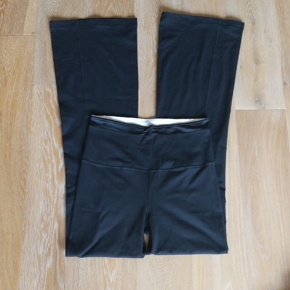 LULULEMON Bootleg Yoga Pants Size 8 Tall